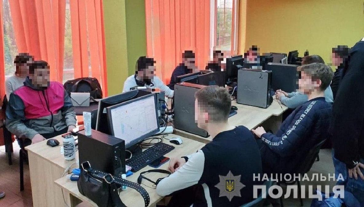 Шахраї організували схему виманювання грошей через кол-центри: деталі