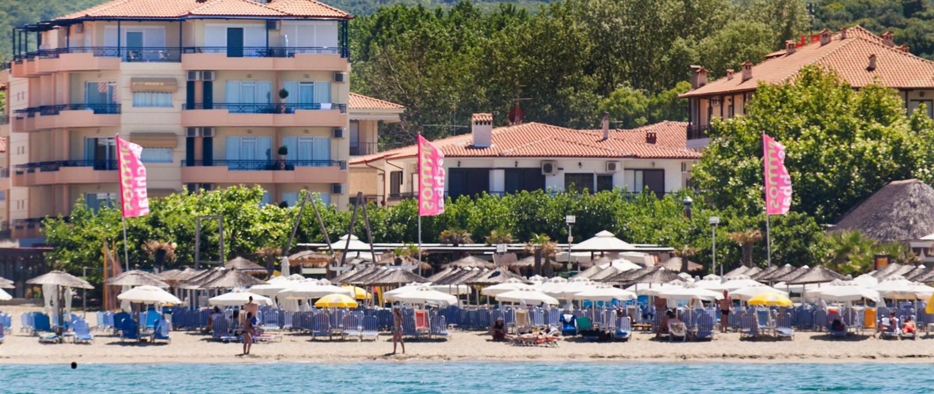 Пляжні клуби в Греції відкриють з 16 травня 2020