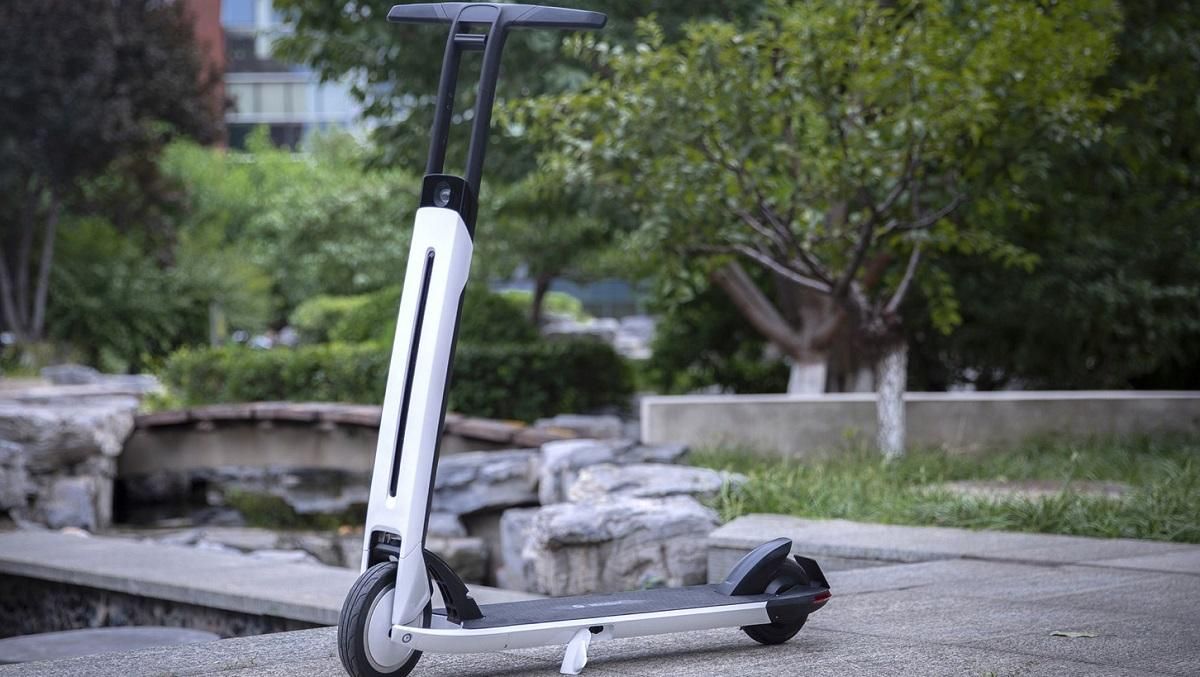 Ninebot випустила електросамокат з футуристичний дизайном Ninebot випустила електросамокат з футуристичний дизайном