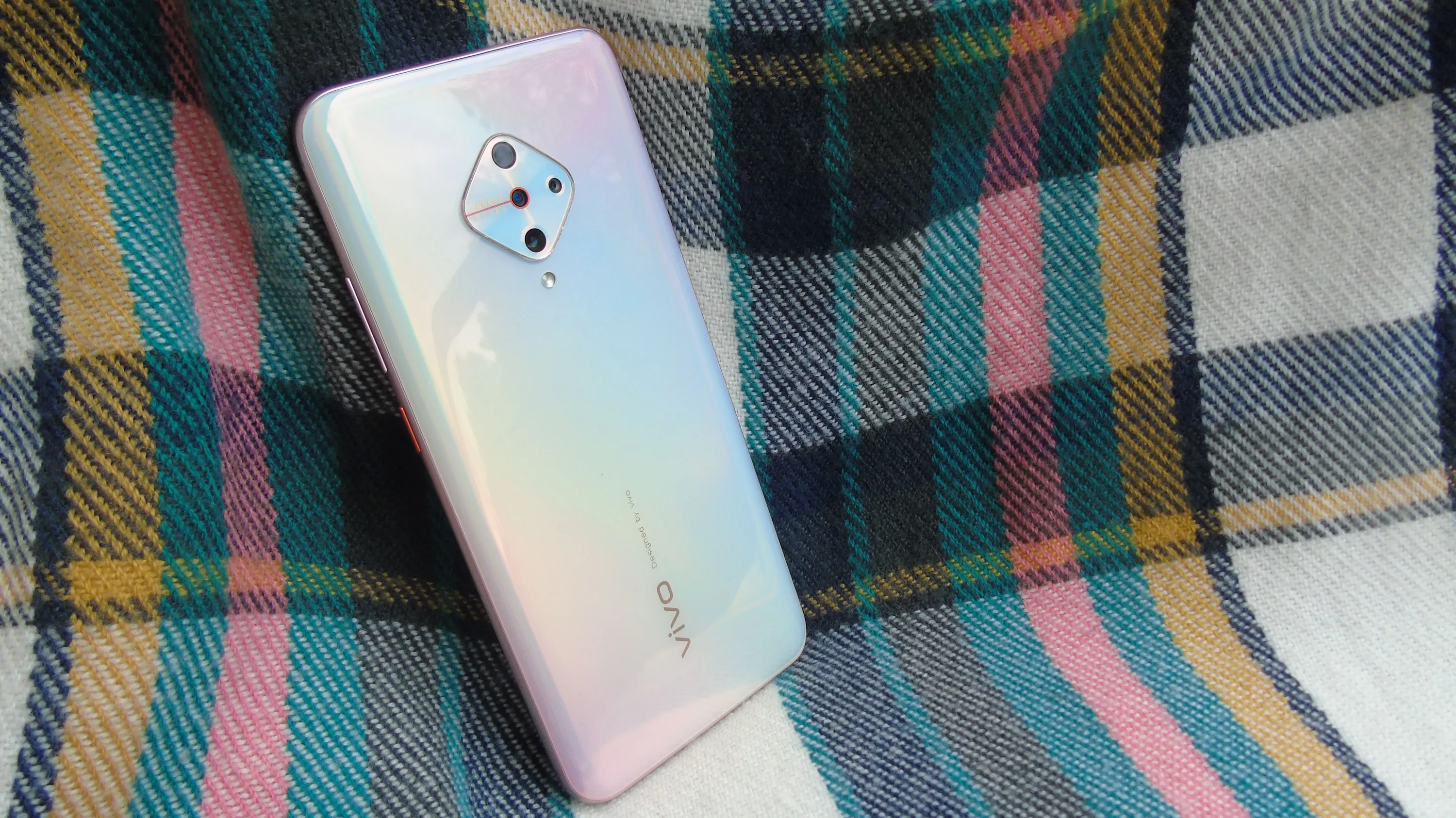 Vivo v17 Vivo v17
