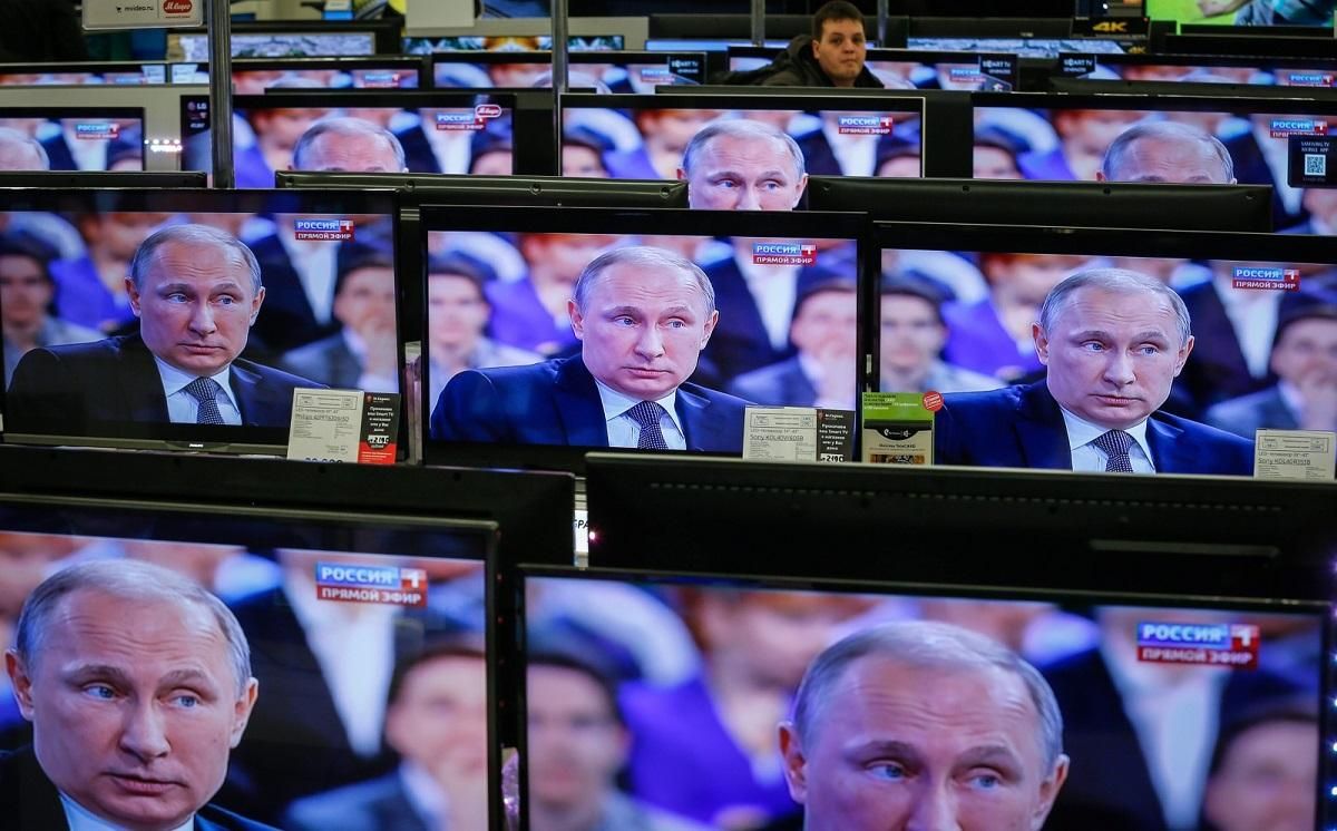 Украина ввела санкции против российских СМИ: как отреагировала Россия
