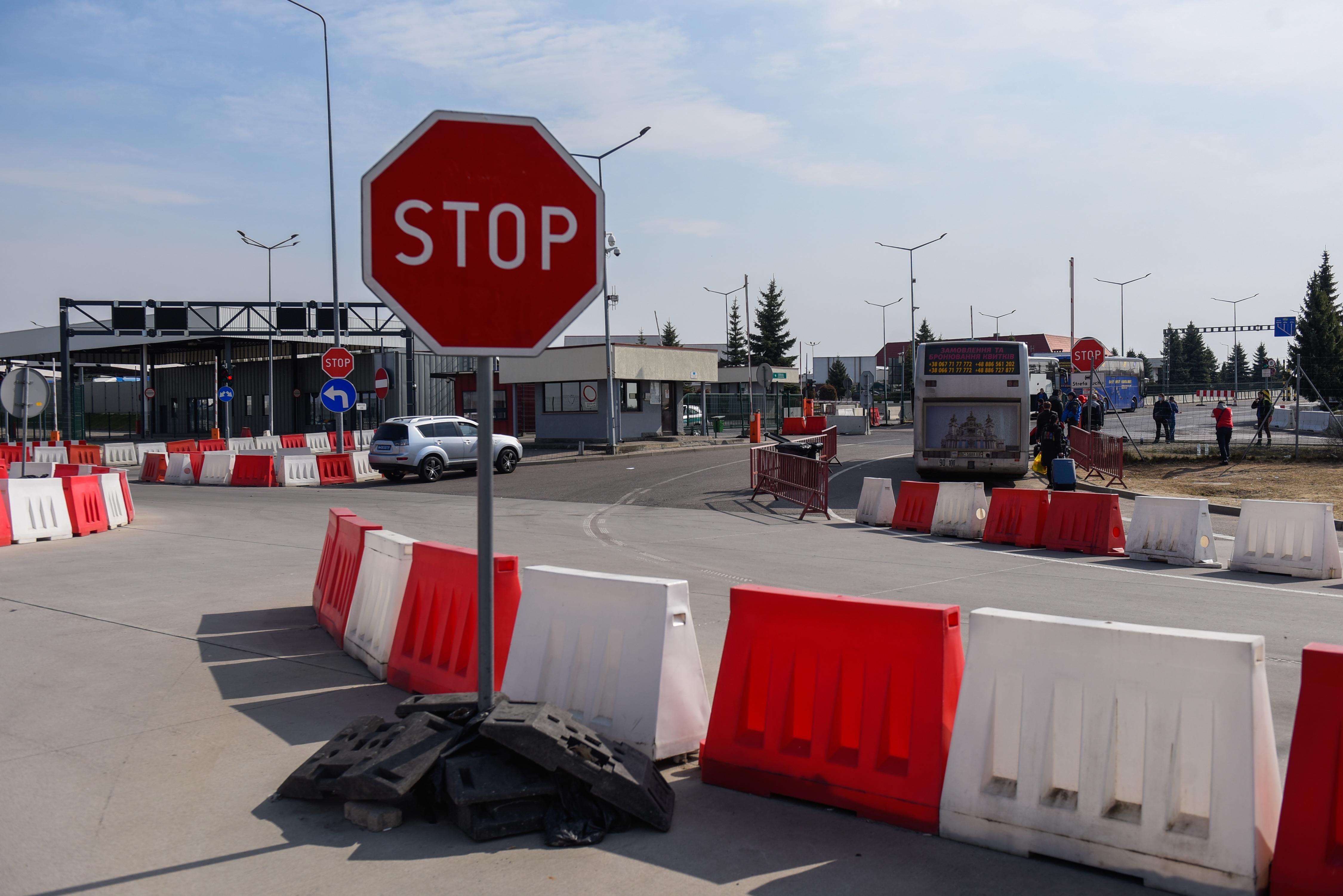 Де і як можна перетнути кордон з Польщею: пояснення