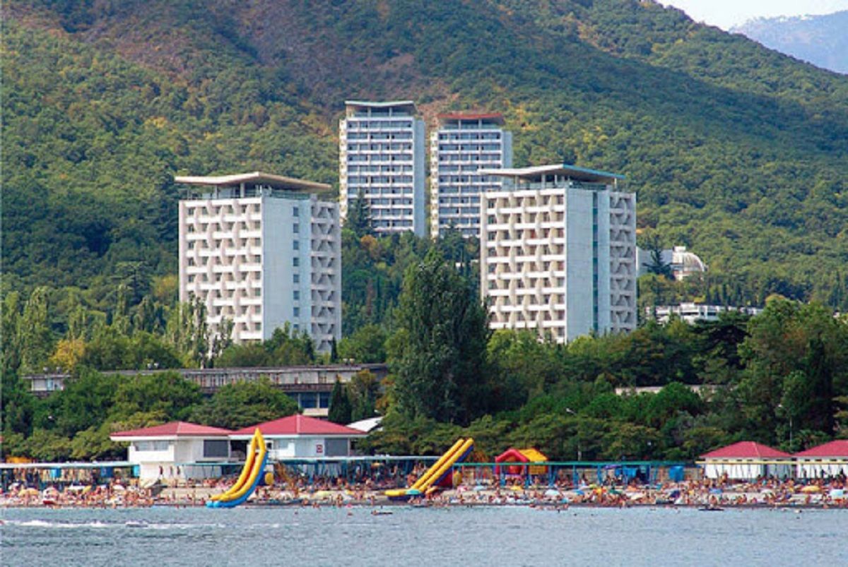 В анексованому Криму розглядають відновлення туризму: що відомо В анексованому Криму розглядають відновлення туризму: що відомо