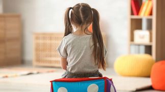 Як соціальна віддаленість через карантин вплине на майбутнє дітей: пояснення експертів