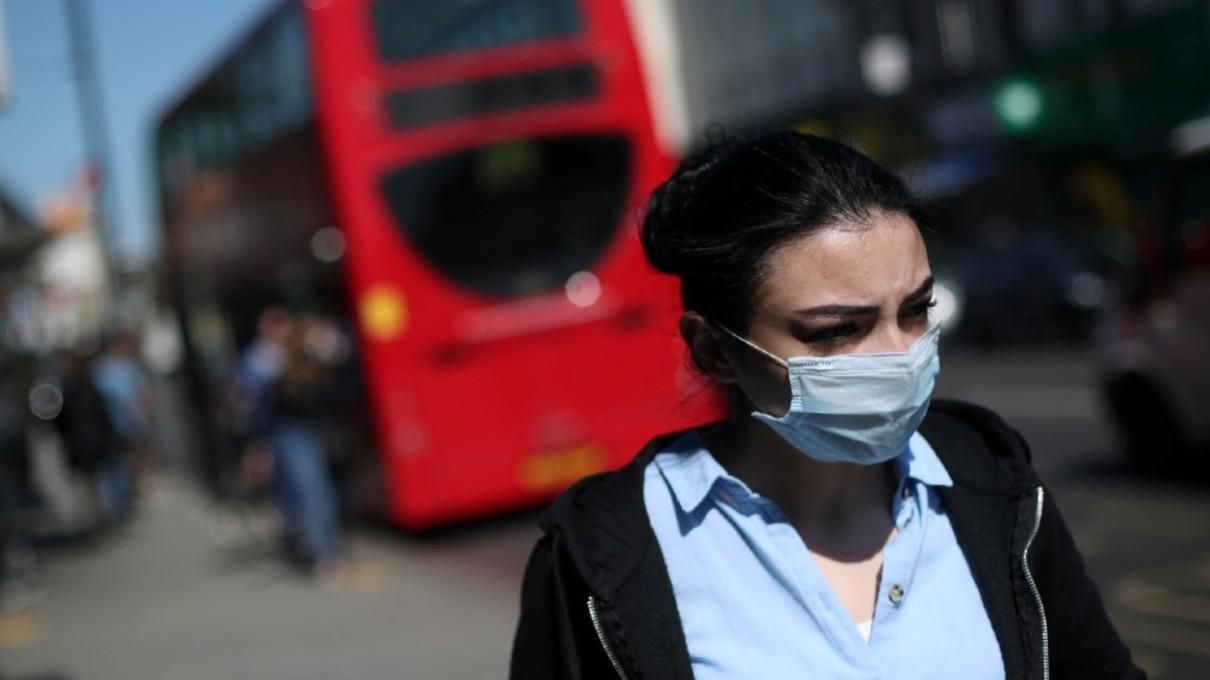 Смертность бьет рекорды: в Великобритании возросло количество летальных случаев от COVID-19 Смертность бьет рекорды: в Великобритании возросло количество летальных случаев от COVID-19