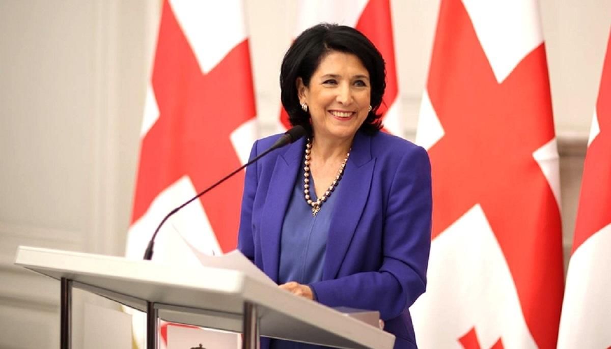 Президентка Грузії вважає, що прямий діалог з Путіним про війну нині не має сенсу Президентка Грузії вважає, що прямий діалог з Путіним про війну нині не має сенсу