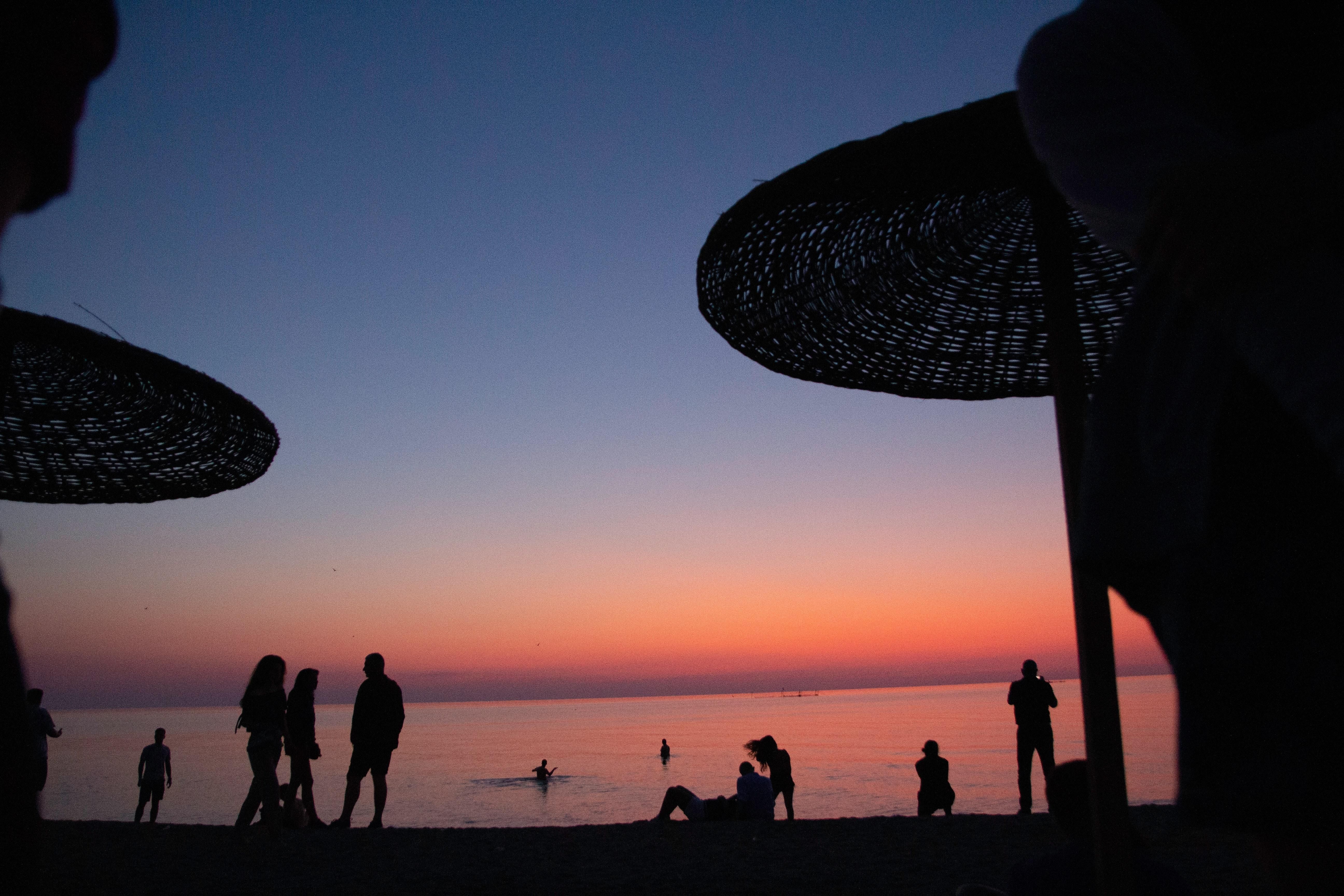 Курорти Румунії на Чорному морі запрацюють вже з 1 червня
