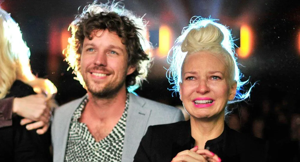 Sia з колишнім чоловіком Sia з колишнім чоловіком