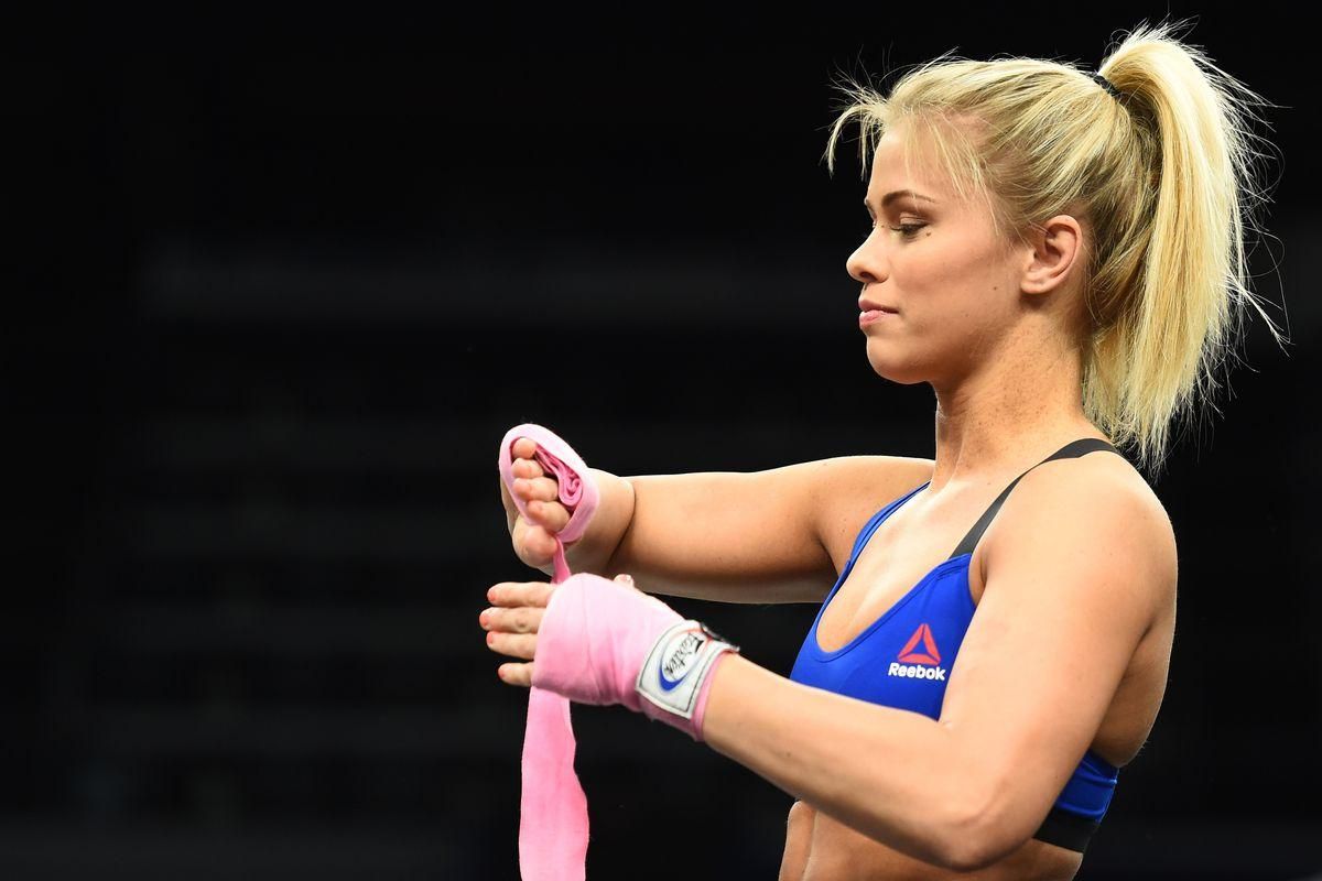 Одежда не для нас: секс-символ UFC снова снялась обнаженной - фото