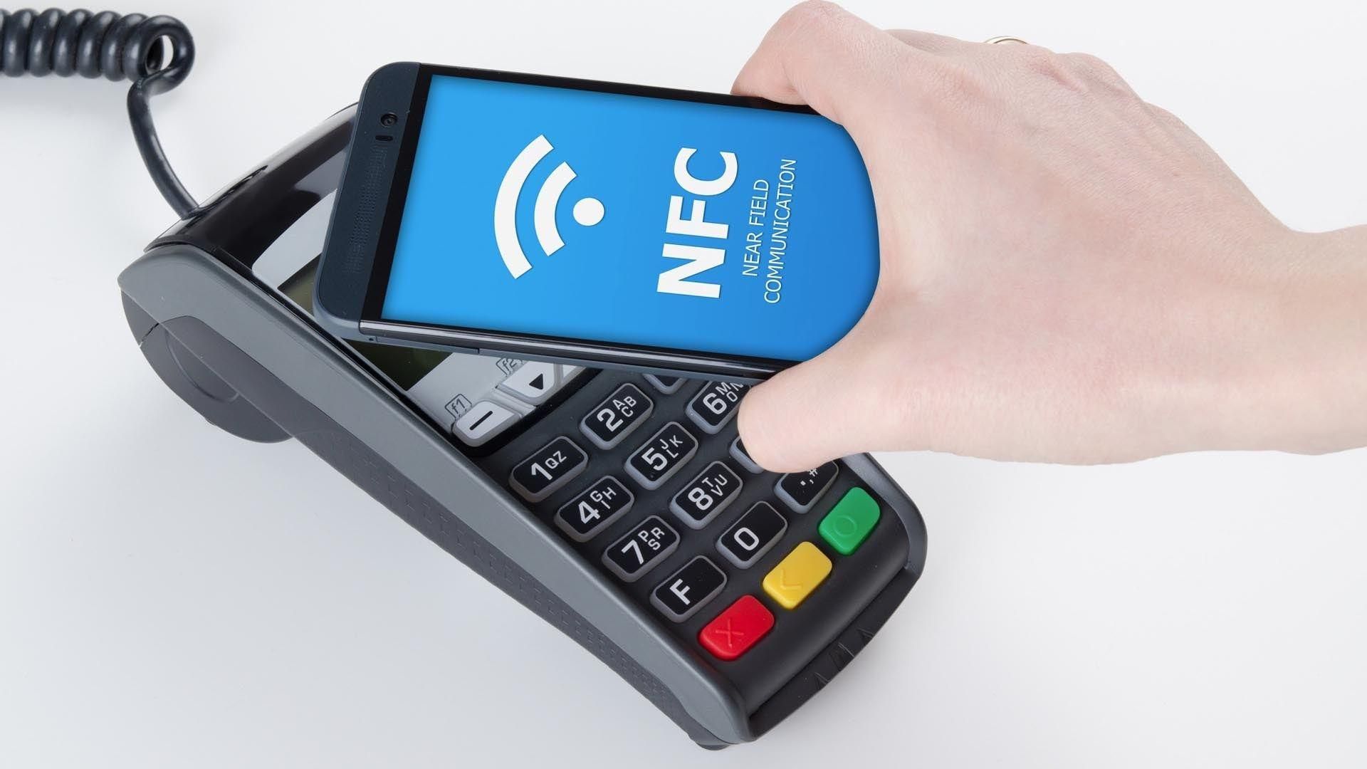 Когда на смартфонах Huawei с AG заработает NFC-оплата