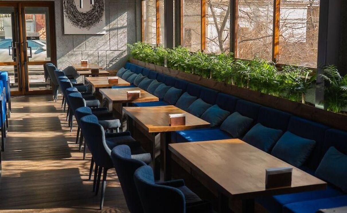 Коли готелі та кафе відновлять роботу: відомі дати Коли готелі та кафе відновлять роботу: відомі дати