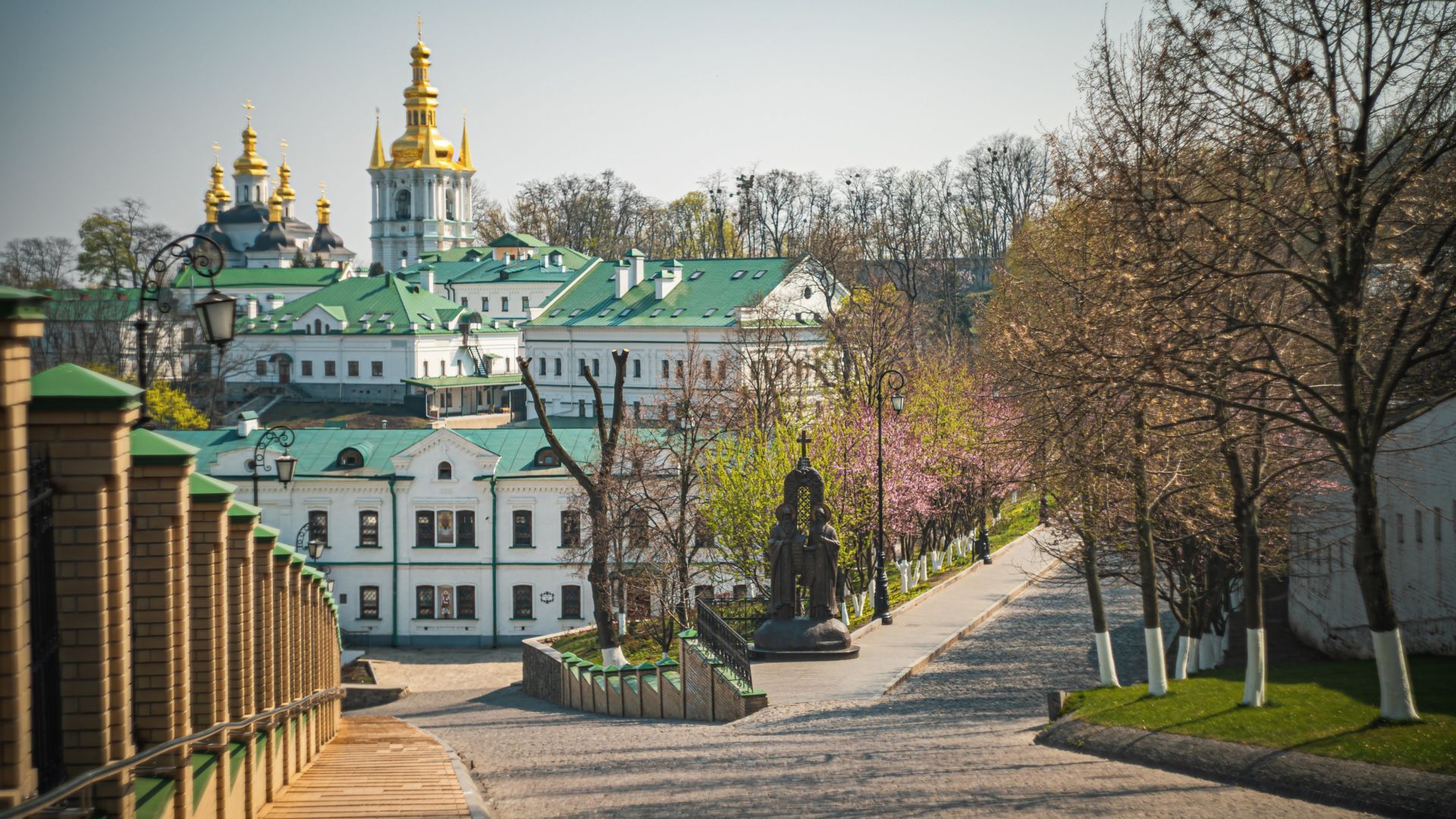 Петиція щодо передачі Києво-Печерської Лаври ПЦУ: як відповів Зеленський 