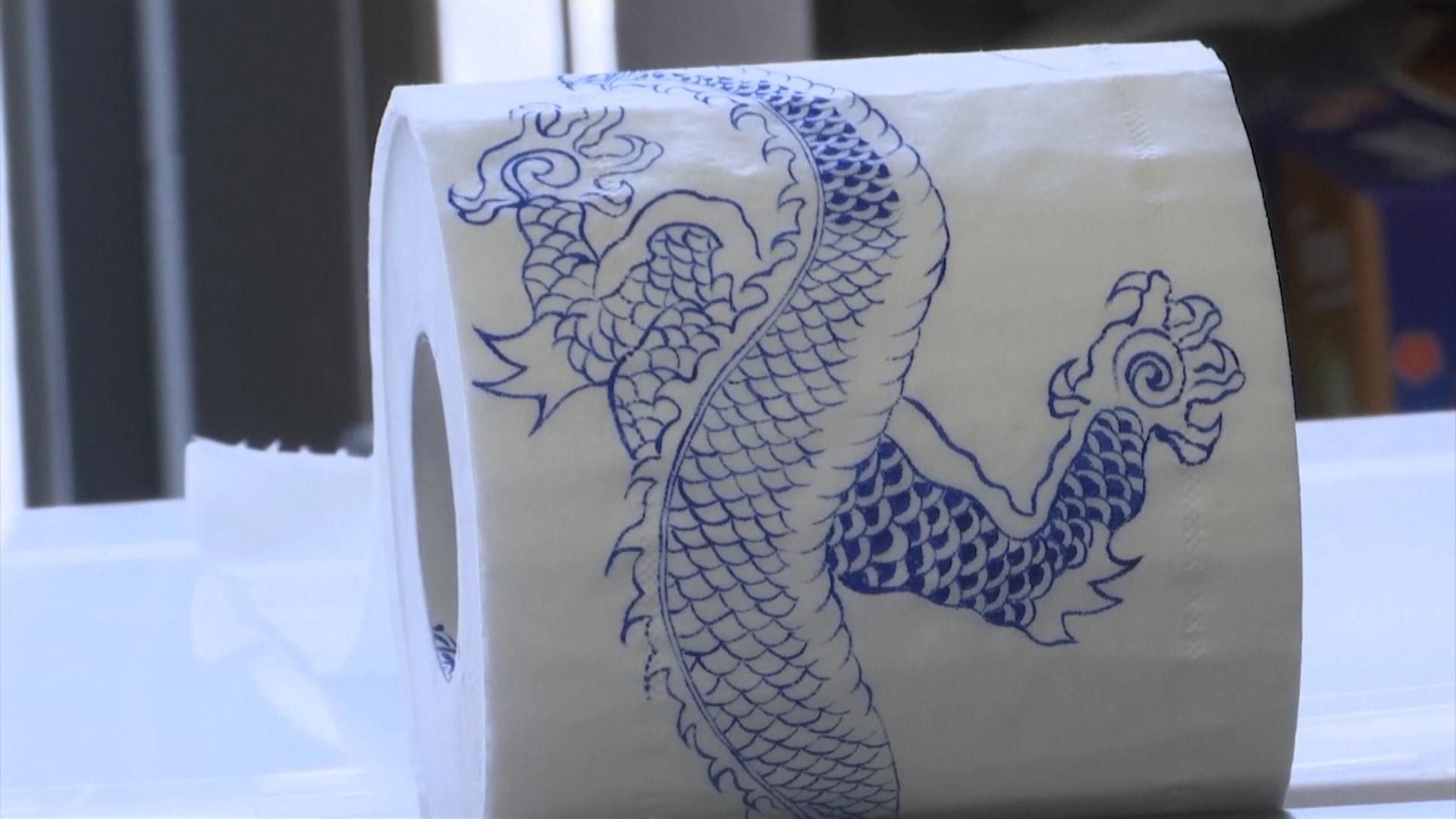 Художниця створює шедеври на туалетному папері: дивовижні фото
Художниця створює шедеври на туалетному папері: дивовижні фото