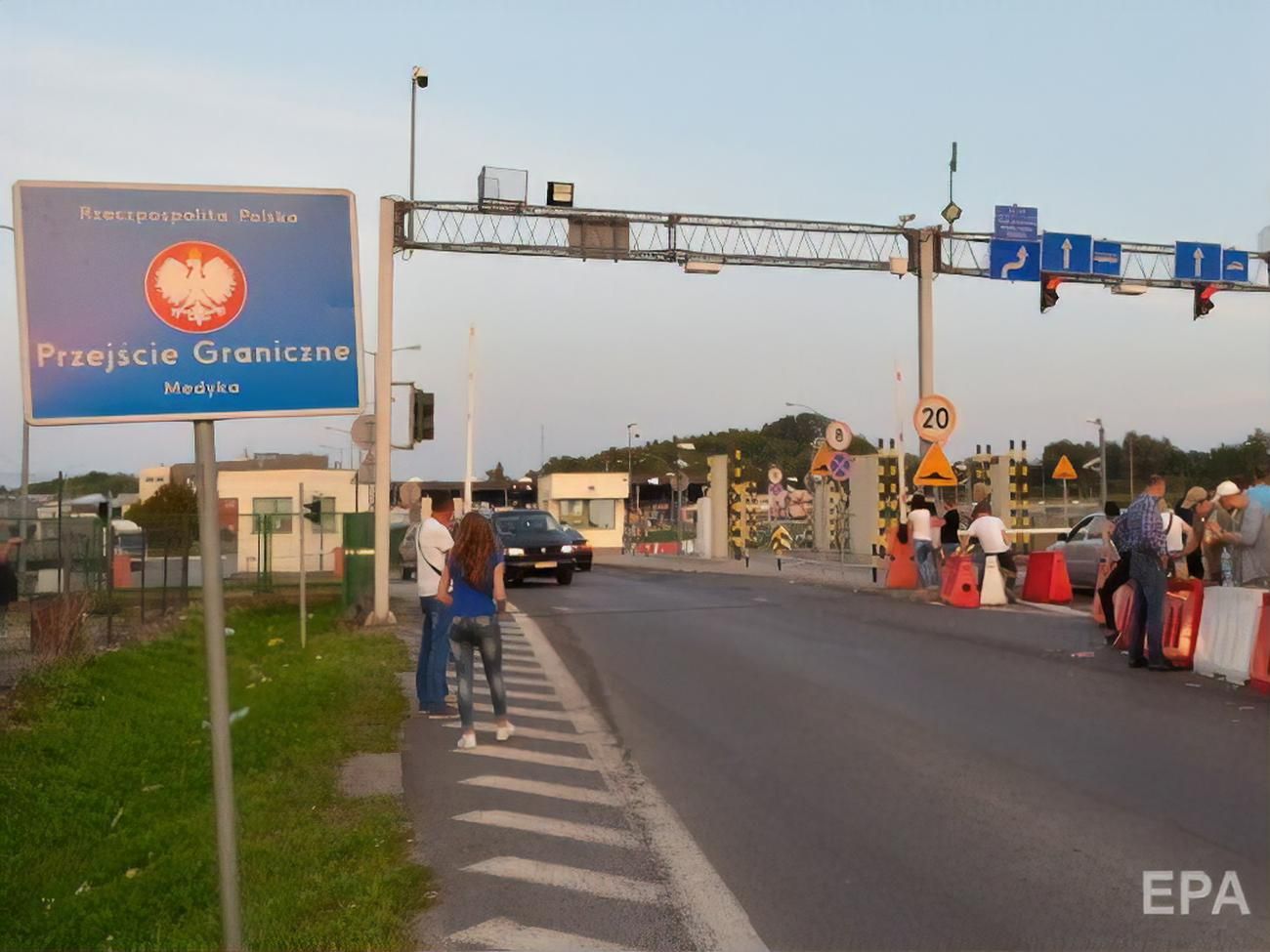 Польша открыла въезд для украинских студентов Польша открыла въезд для украинских студентов