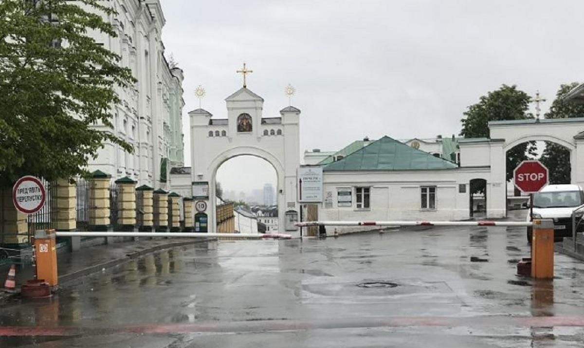 У Києво-Печерській лаврі та двох монастирях у Києві зняли карантин