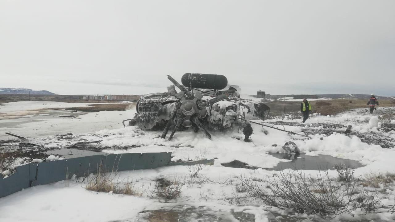 Вертолет Ми-8 разбился на Чукотке 26 мая 2020: фото, видео