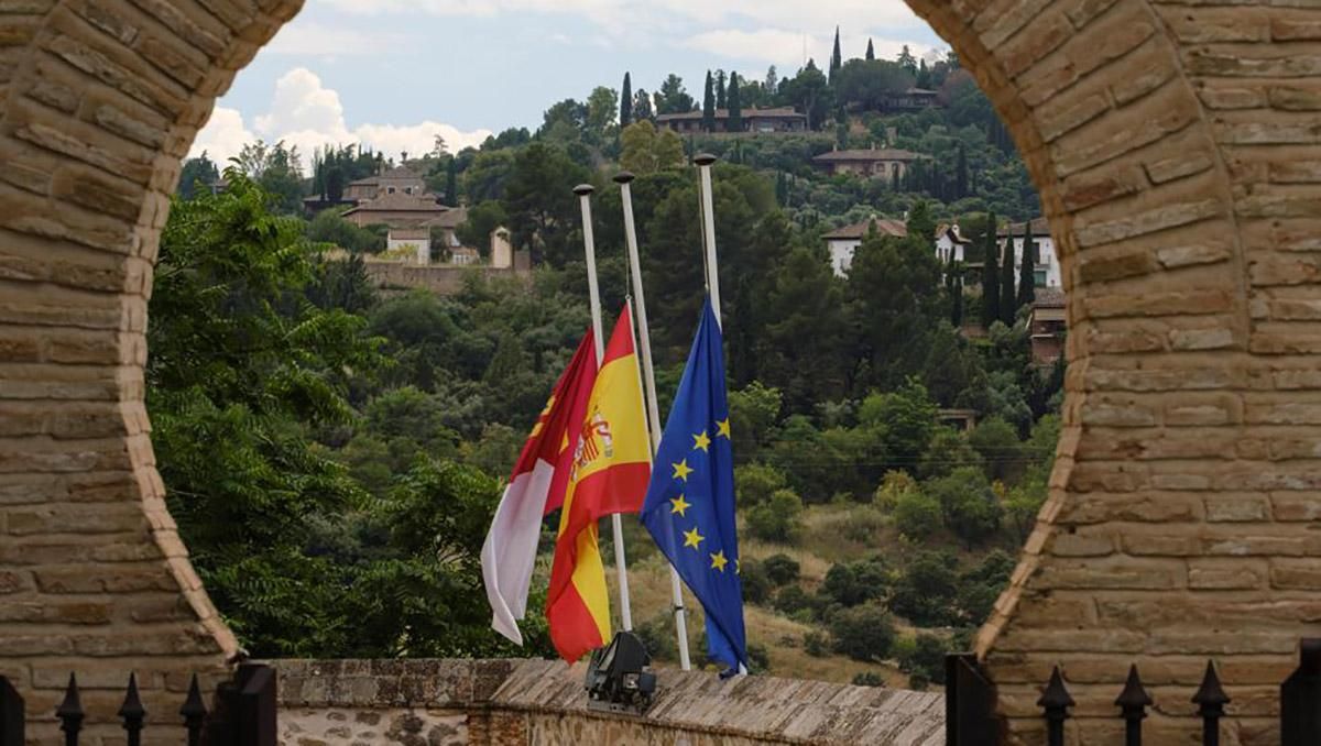 Найбільша жалоба за 50 років: Іспанія вшановує пам'ять жертв COVID-19
