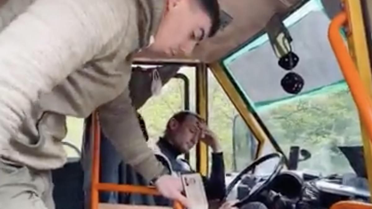 В Чернигове водитель выгнал из маршрутки ветерана АТО: фото, видео