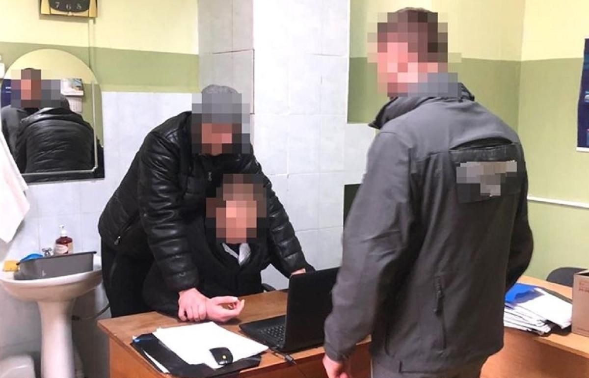 В Житомире врач взял взятку от раненого бойца: его будут судить
