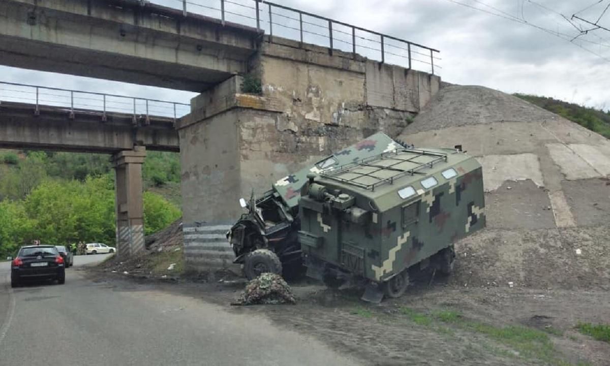 ДТП на Харківщині з військовою технікою 29 травня 2020: є постраждалі