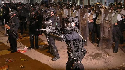 гонконг протести в поліція