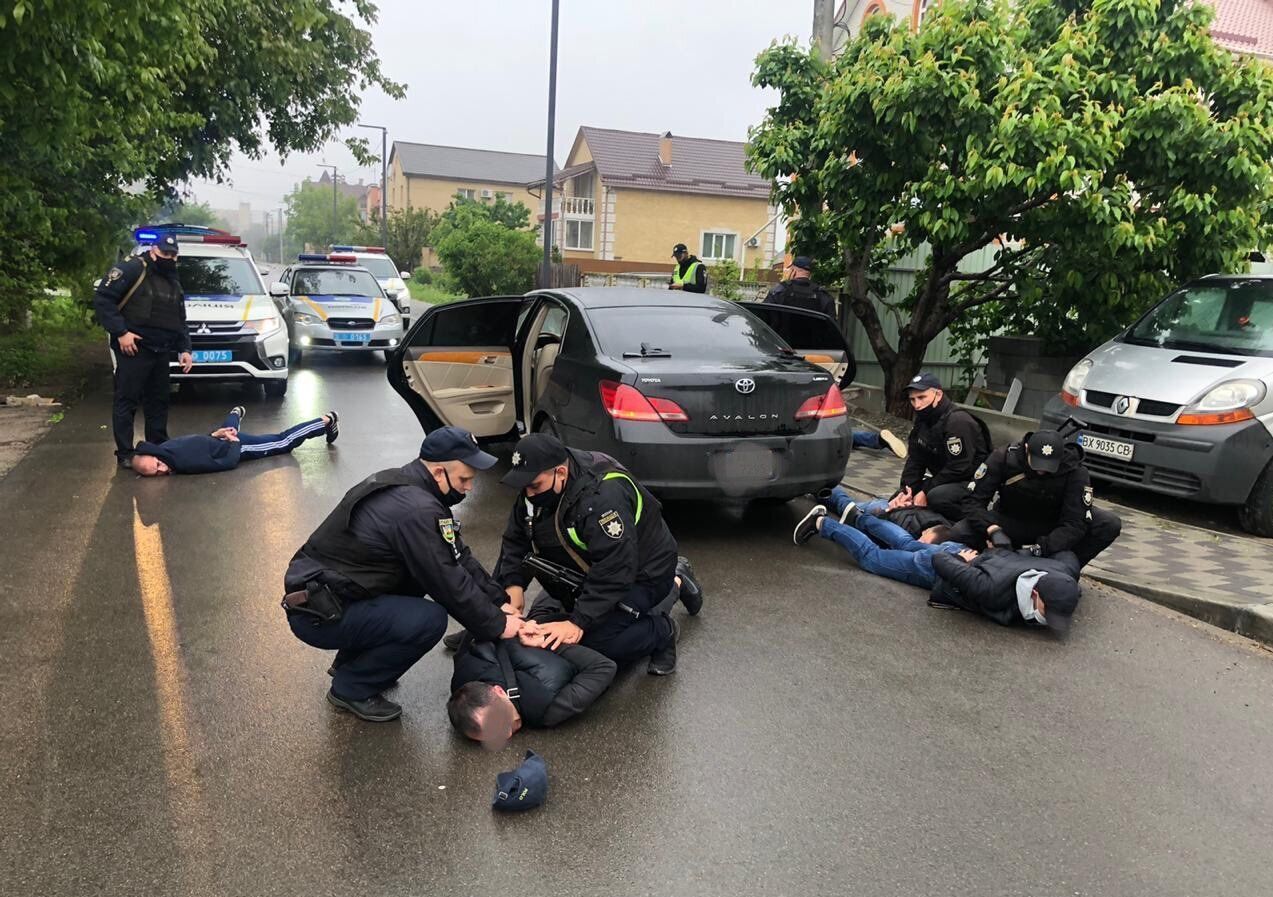 Поліція затримала підозрюваних перестрілки у Броварах: відео