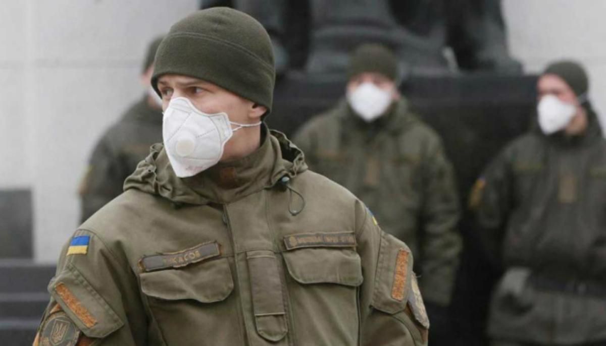 Масовий спалах коронавірусу в Збройних Силах України: офіцер розповів причини поширення інфекції Масовий спалах коронавірусу в Збройних Силах України: офіцер розповів причини поширення інфекції