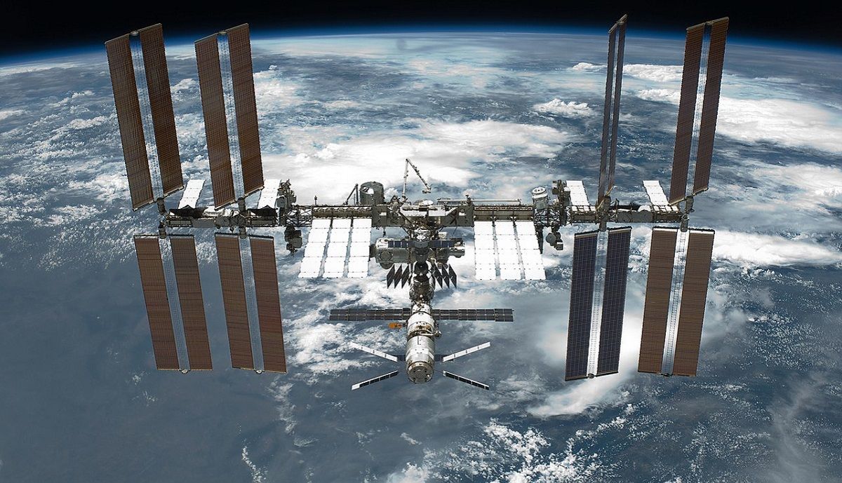 Космічна пригода: астронавт Герлі забере з МКС прапор, який залишив там 9 років тому Космічна пригода: астронавт Герлі забере з МКС прапор, який залишив там 9 років тому