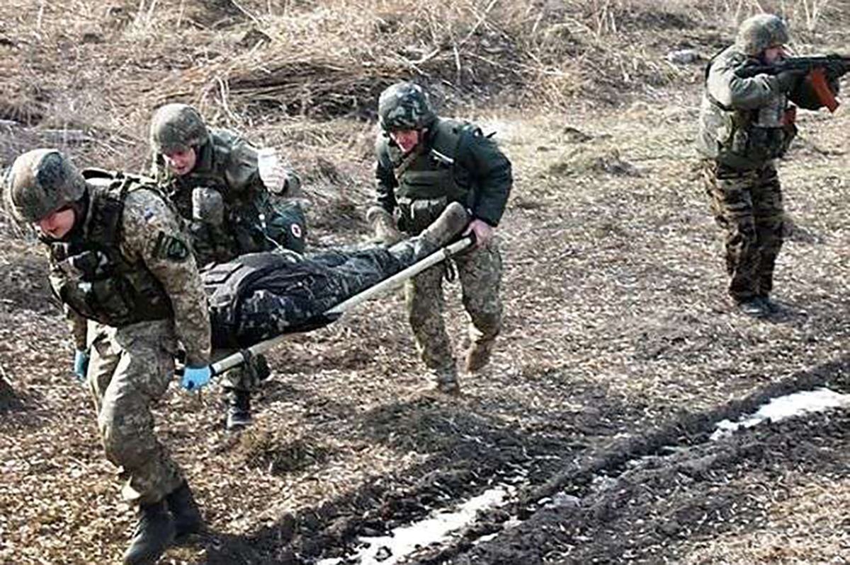 Скинули гранату з дрона: український військовий поранений через атаку бойовиків