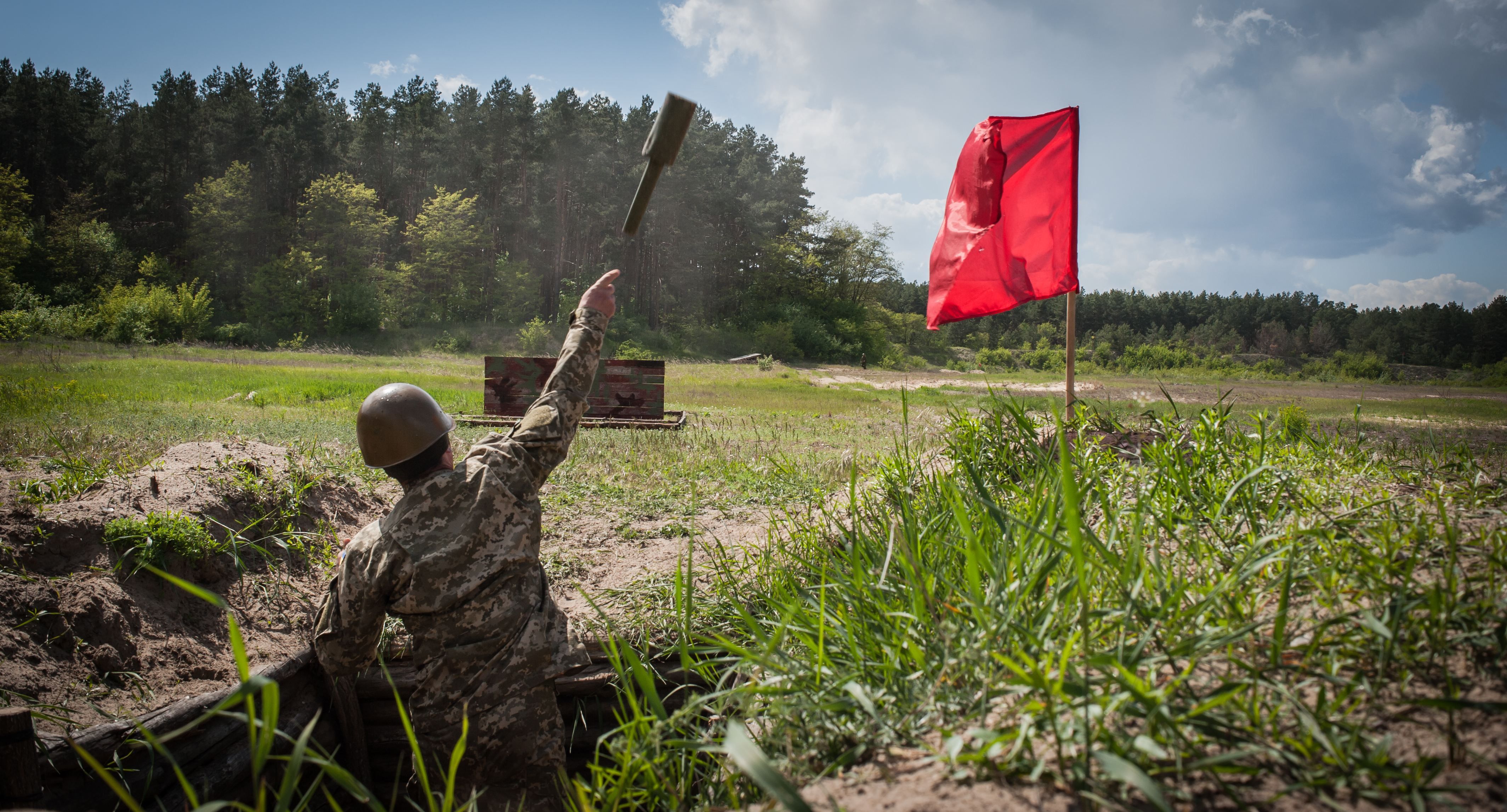 Возле Попасной боевики били из гранатометов, один украинский воин ранен Возле Попасной боевики били из гранатометов, один украинский воин ранен