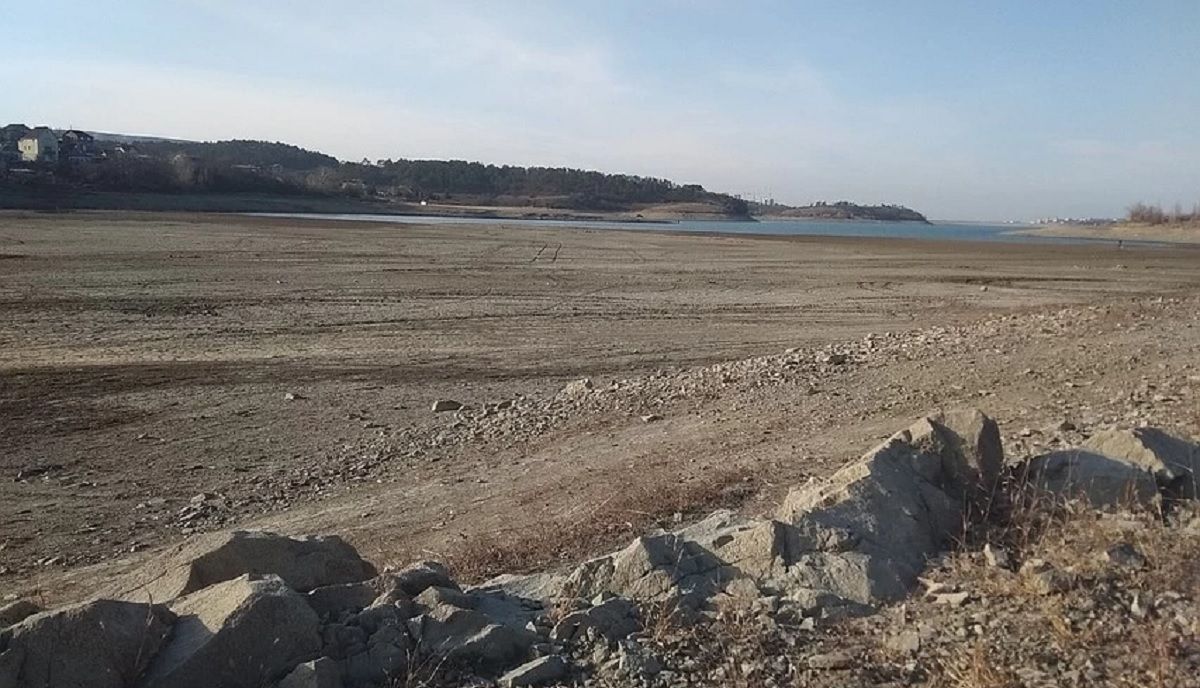 Водохранилище стало лужей: в Меджлисе прокомментировали ситуацию с водой в Крыму