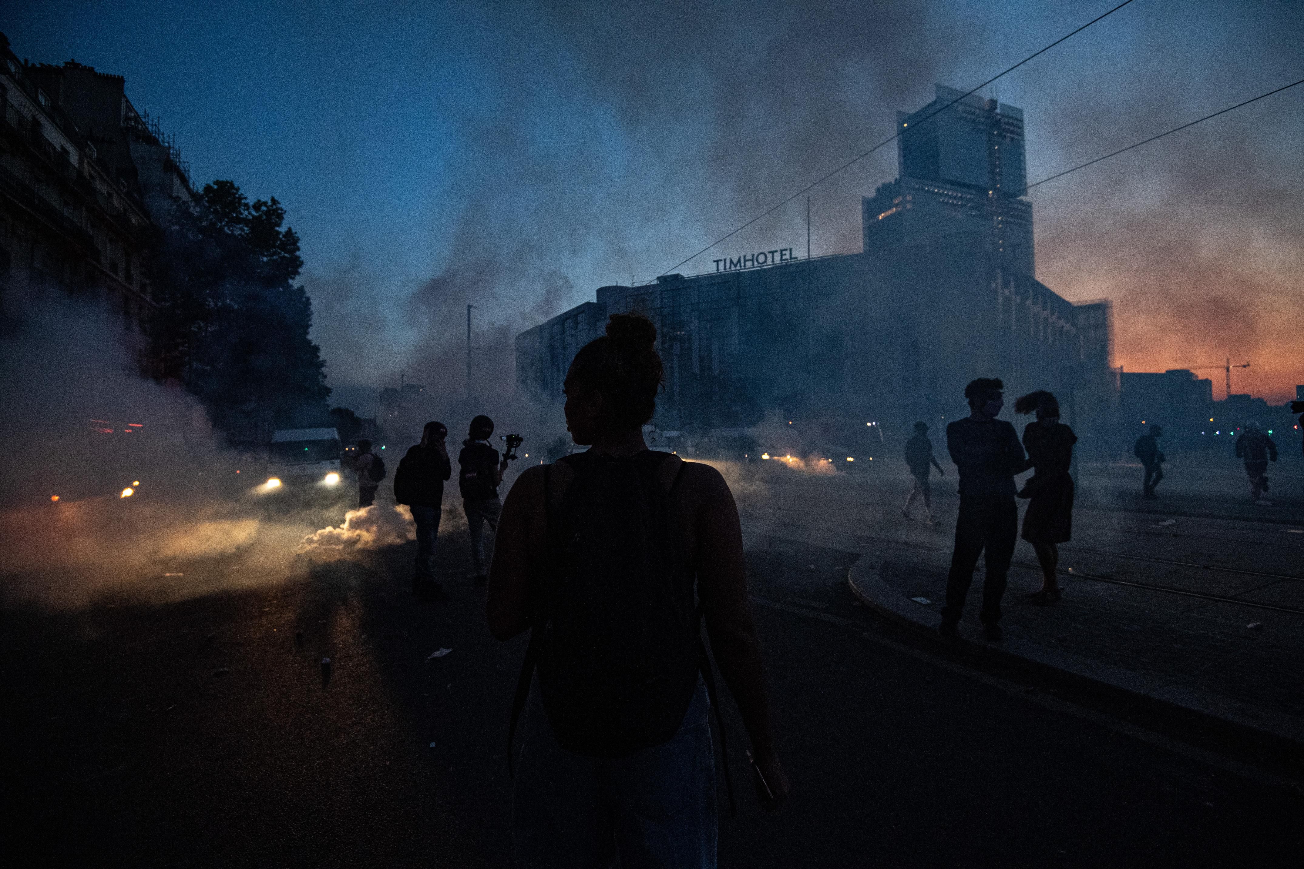 20-тисячний мітинг у Парижі: поліція застосувала сльозогінний газ проти активістів