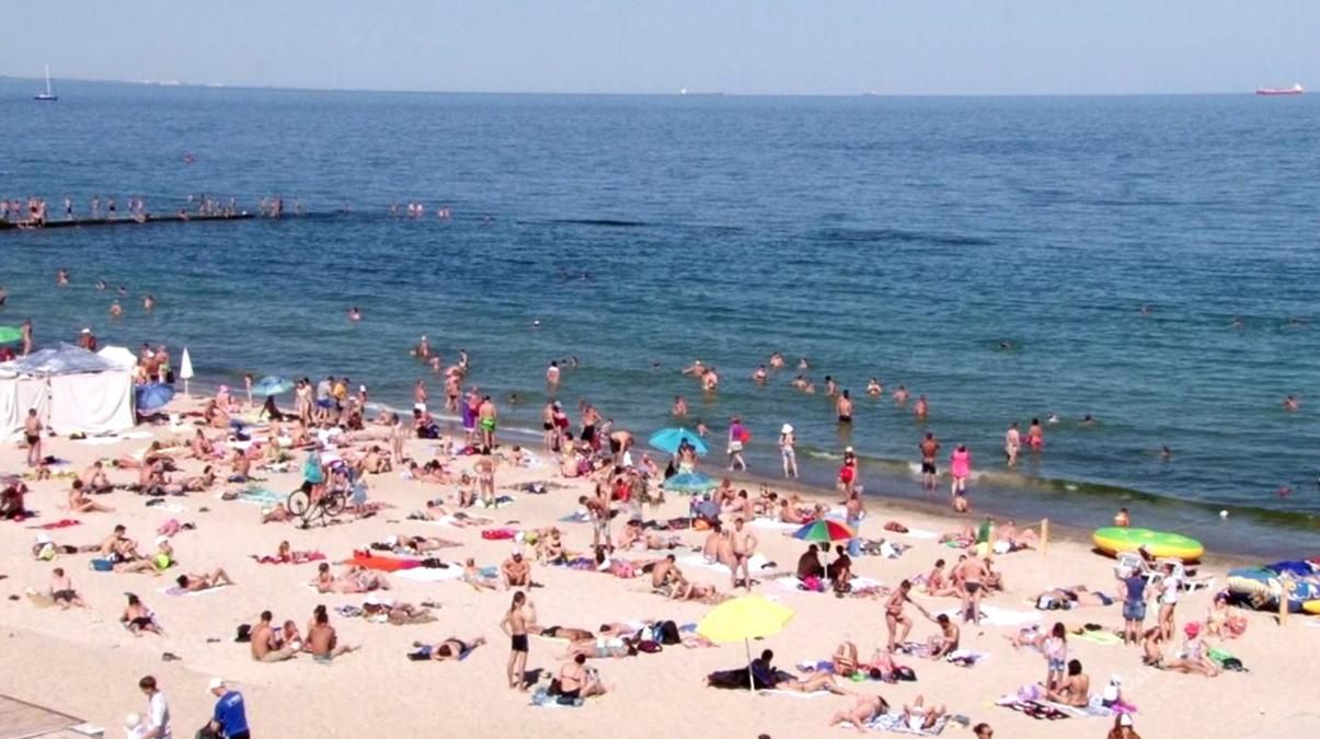 Отпуск под угрозой: в Минздраве не рекомендуют купаться на пляжах Одессы