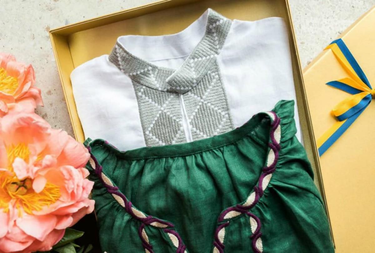 Сколько Зеленский потратил на вышиванки, которые подарил лидерам других стран Сколько Зеленский потратил на вышиванки, которые подарил лидерам других стран