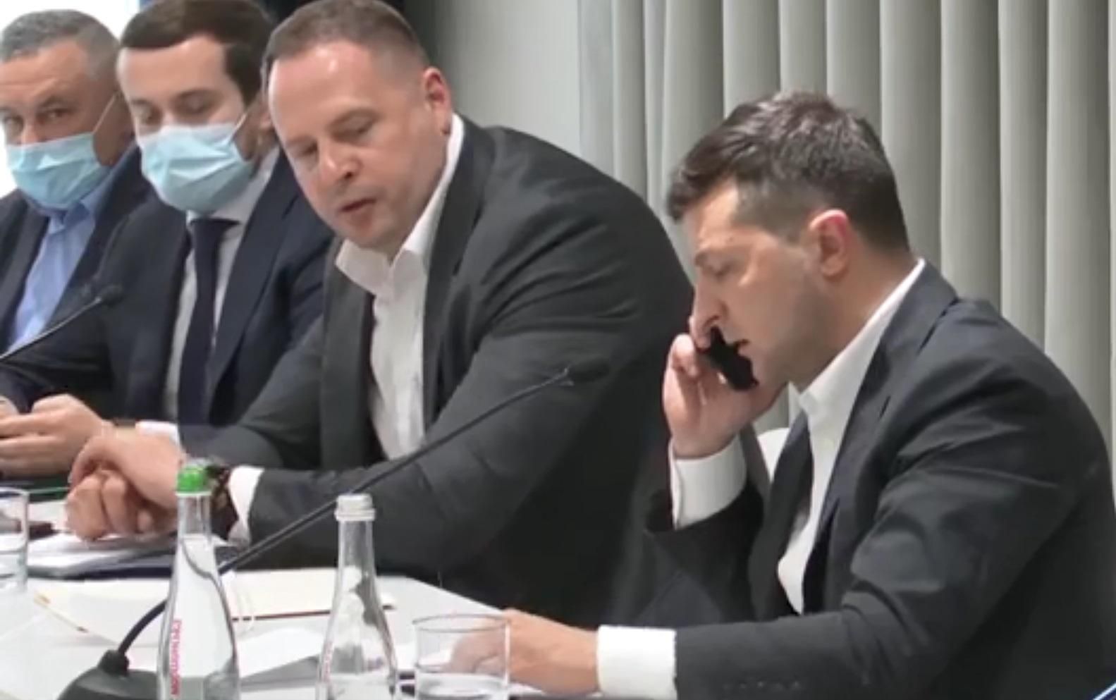 После жалоб предпринимателей Зеленский лично позвонил главе "Укрэксимбанка": о чем говорили После жалоб предпринимателей Зеленский лично позвонил главе "Укрэксимбанка": о чем говорили