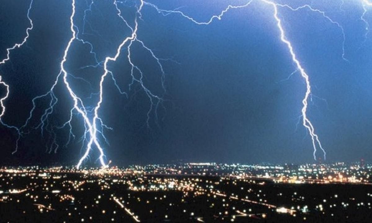 Гроза у Києві 4 червня 2020: прогноз синоптика Гроза у Києві 4 червня 2020: прогноз синоптика