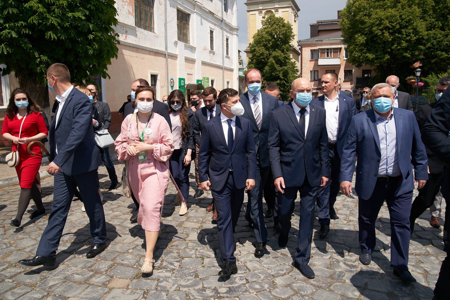 Президент Зеленский предлагает отменить визы для иностранных туристов Президент Зеленский предлагает отменить визы для иностранных туристов