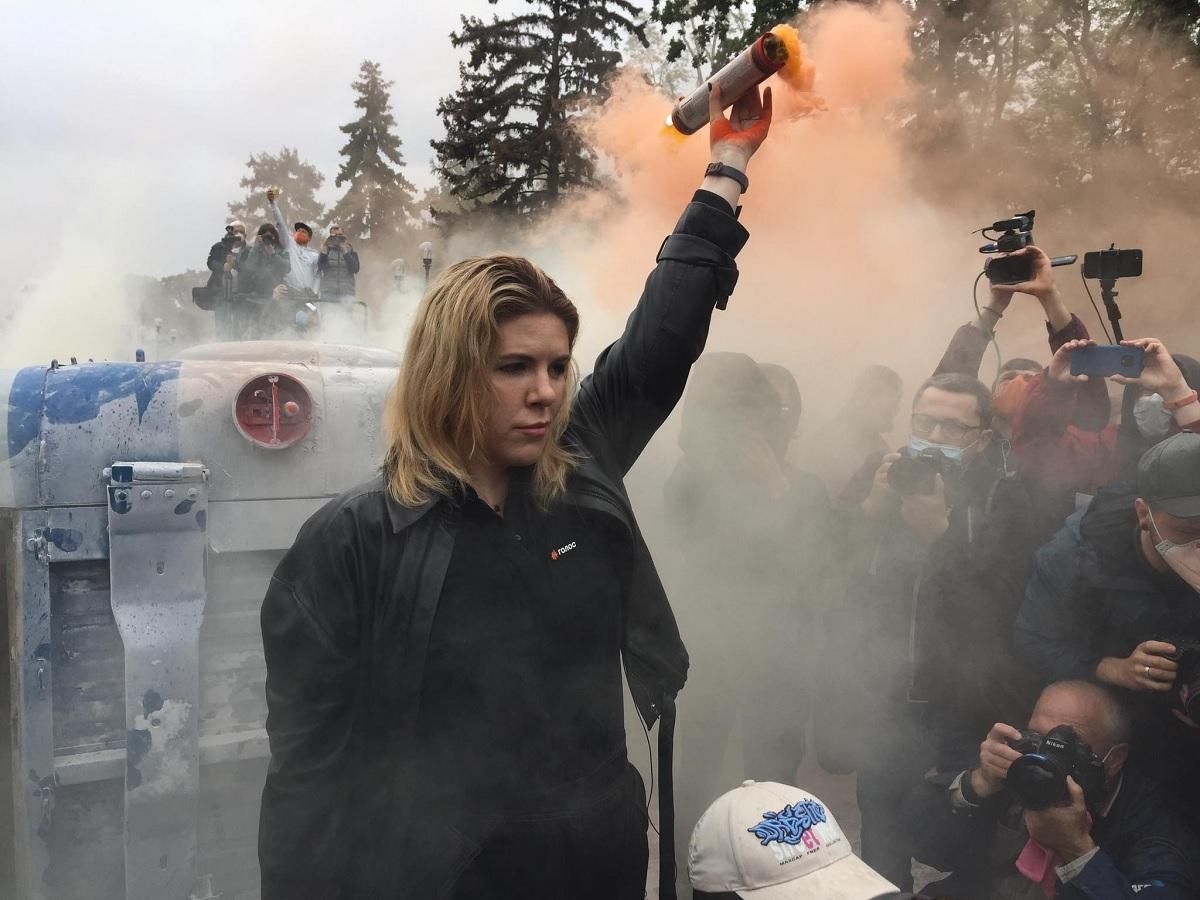 Митинги за отставку Авакова 5 июня 2020: фото, видео Митинги за отставку Авакова 5 июня 2020: фото, видео