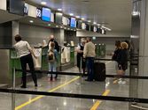Первый день работы аэропортов: как это было в фото и видео