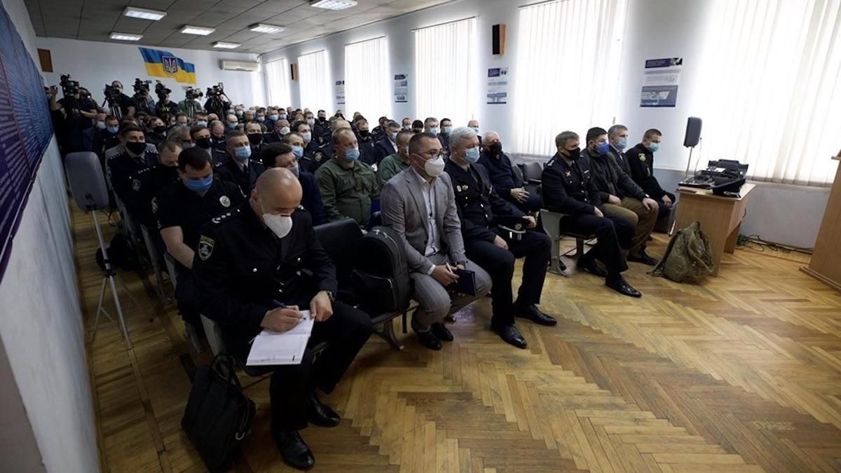 Поліцію у Павлограді розформують, поліцейські пройдуть атестацію