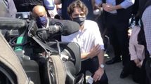 Трюдо схилив коліно в пам'ять про загиблого Флойда разом з протестувальниками: відео Трюдо схилив коліно в пам'ять про загиблого Флойда разом з протестувальниками: відео