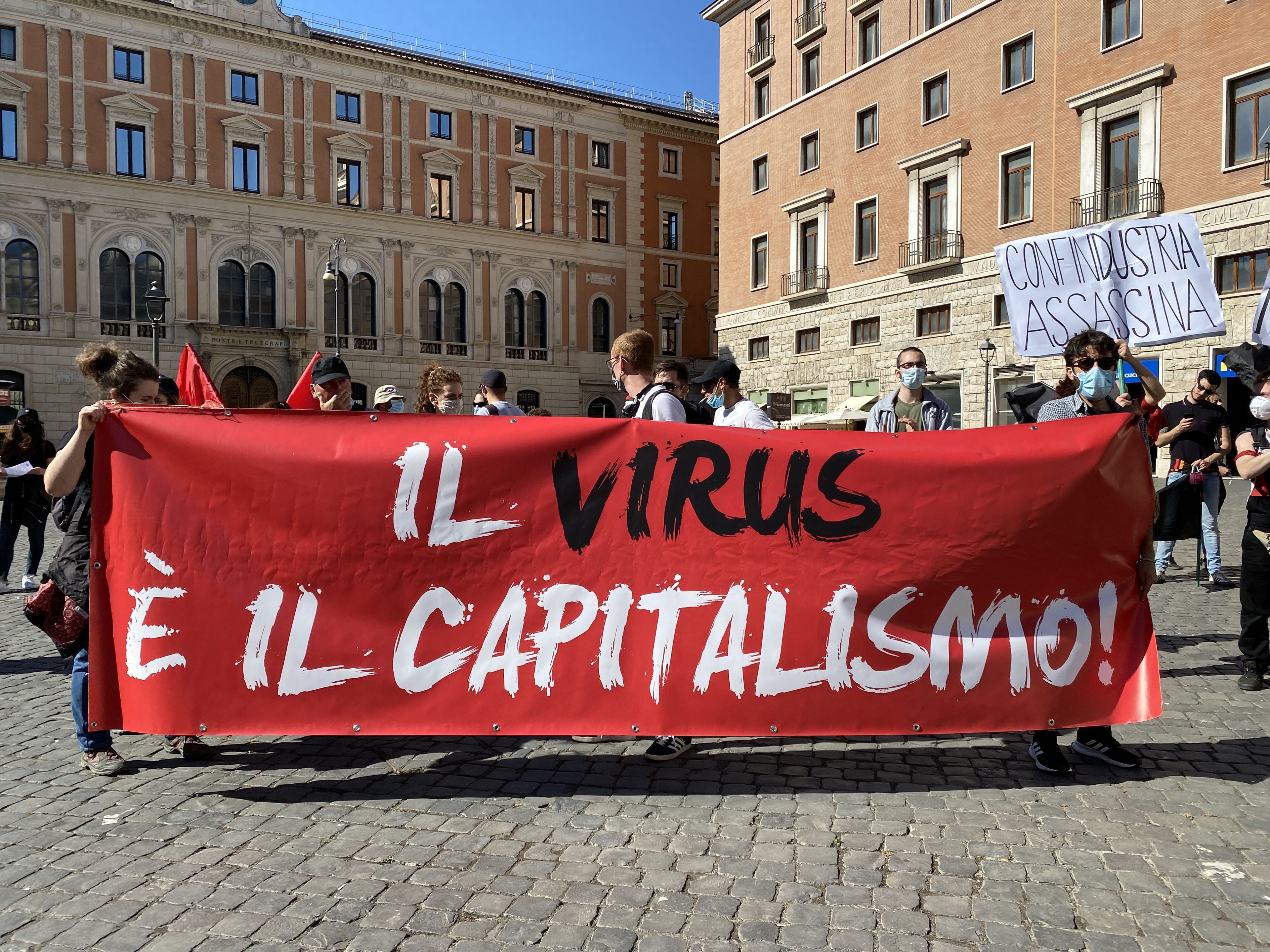 Мітинг проти COVID-19 у Римі: поліція застосувала сльозогінний газ і водомети