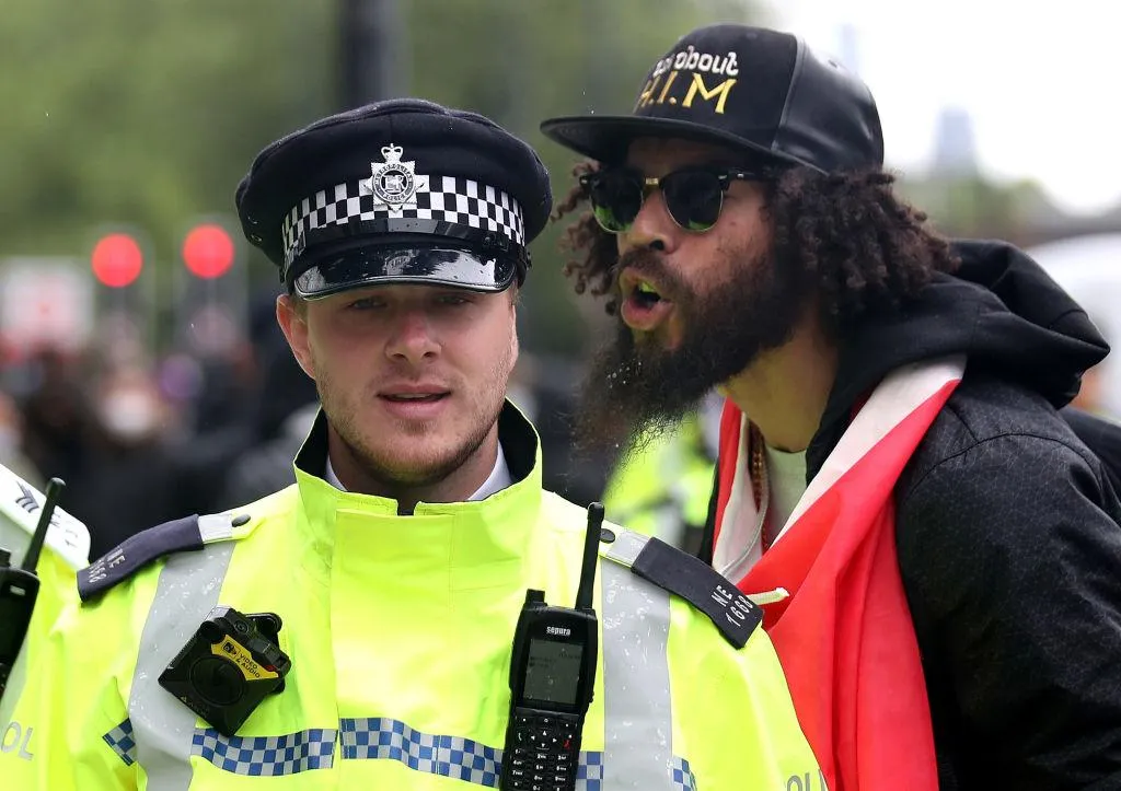 Під час протестів поранили 14 офіцерів Під час протестів поранили 14 офіцерів