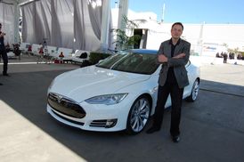 Цена акций Tesla достигла нового рекорда благодаря китайскому рынку: что известно