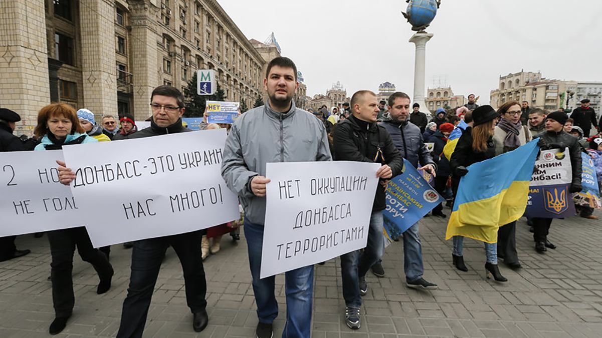 Українські переселенці взяли участь у ТКГ: реакція Росії та підконтрольних їй бойовиків 
