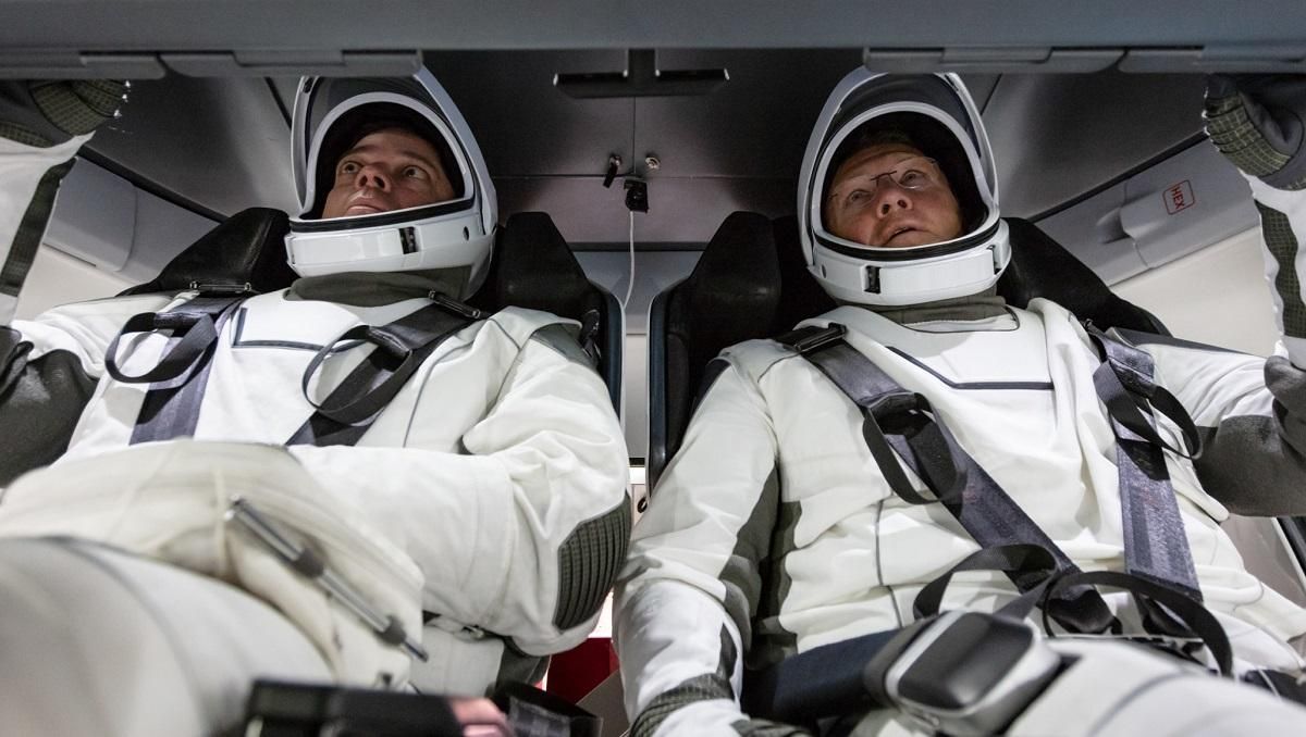 Місія Crew Dragon: відомо коли корабель з астронавтами повернеться на Землю Місія Crew Dragon: відомо коли корабель з астронавтами повернеться на Землю