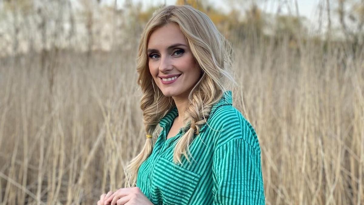 За кермом автомобіля: Ірина Федишин замилувала літнім образом – фото