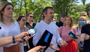 Святослав Вакарчук сдает мандат народного депутата