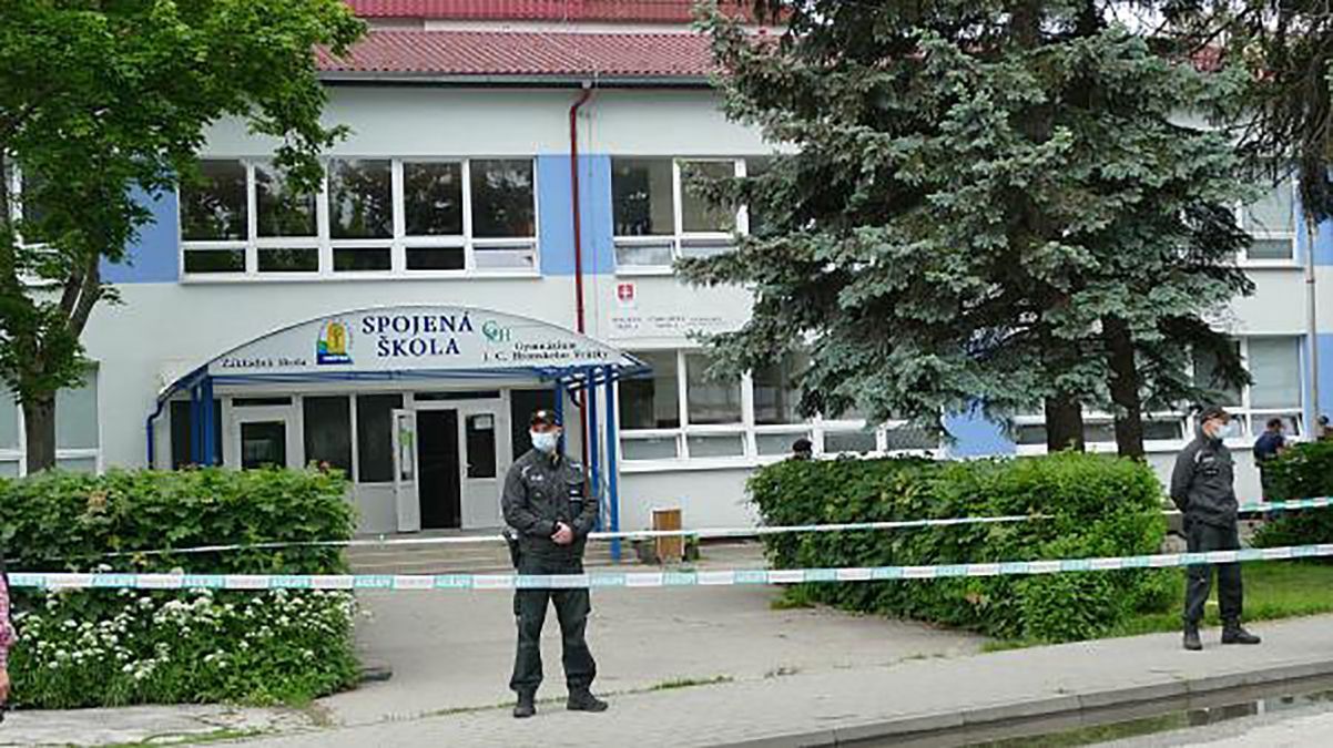 У Словаччині невідомий вчинив напад у школі