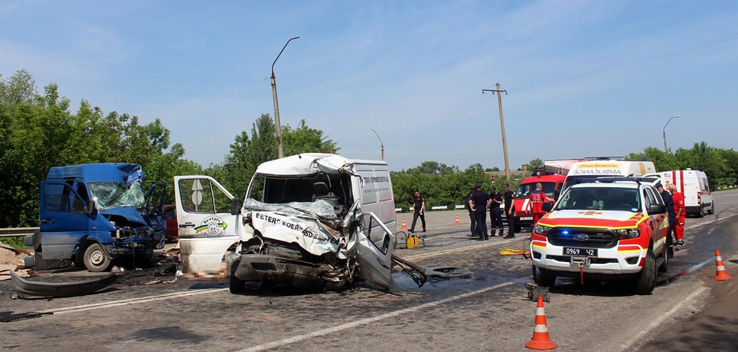 ДТП на трассе Житомир - Черновцы 11 июня 2020: видео, фото ДТП на трассе Житомир - Черновцы 11 июня 2020: видео, фото